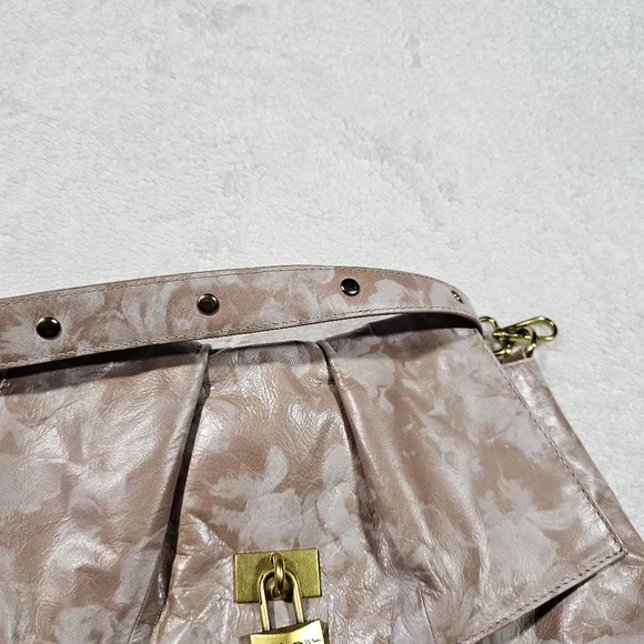 Sharif leather shoulder bag. - Picture 7 of 15